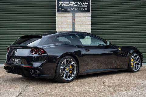 Ferrari GTC4Lusso T V8 - Large 1