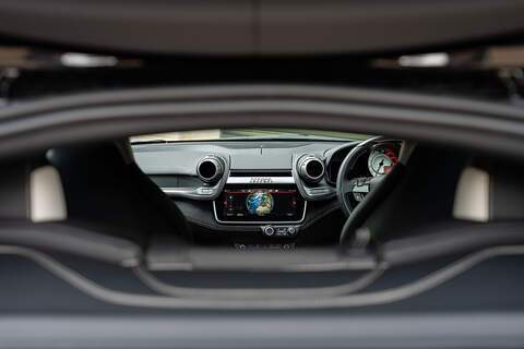 Ferrari GTC4Lusso T V8 - Large 17