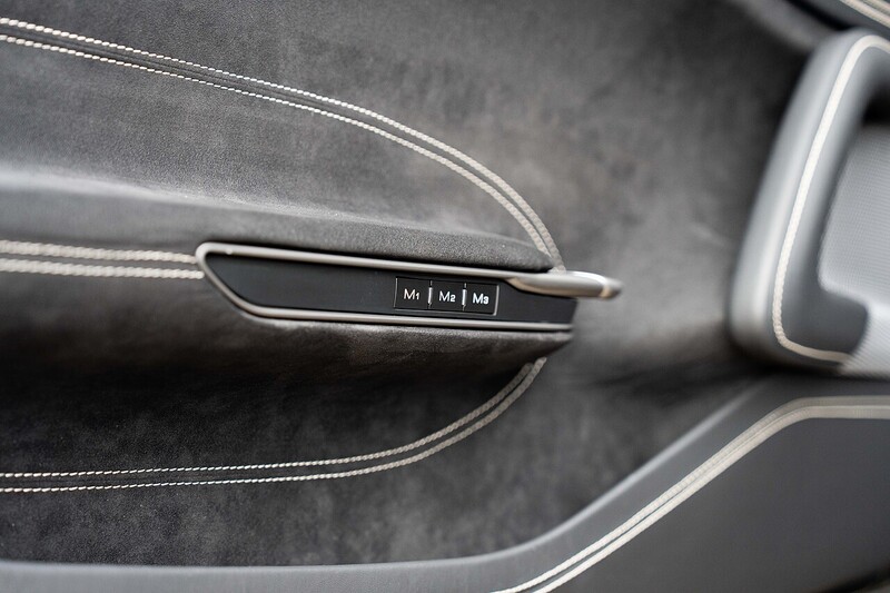 Ferrari GTC4Lusso T V8 - Large 37