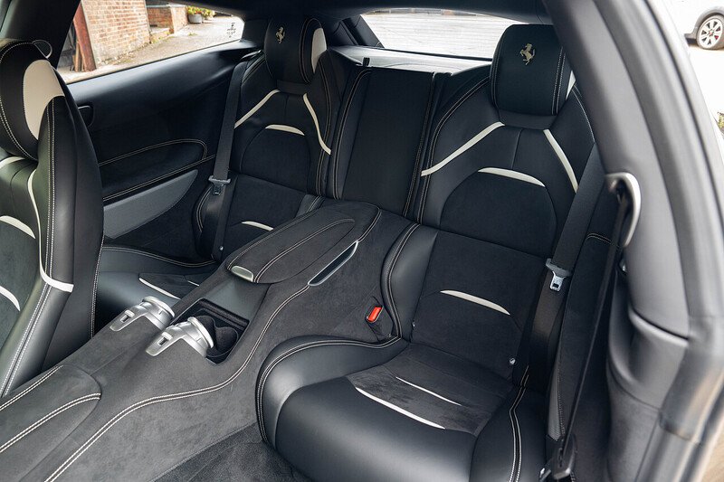 Ferrari GTC4Lusso T V8 - Large 5