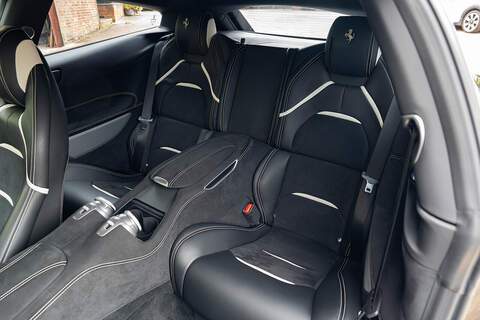 Ferrari GTC4Lusso T V8 - Large 5