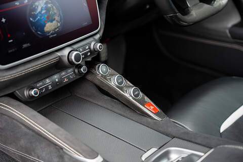 Ferrari GTC4Lusso T V8 - Large 49