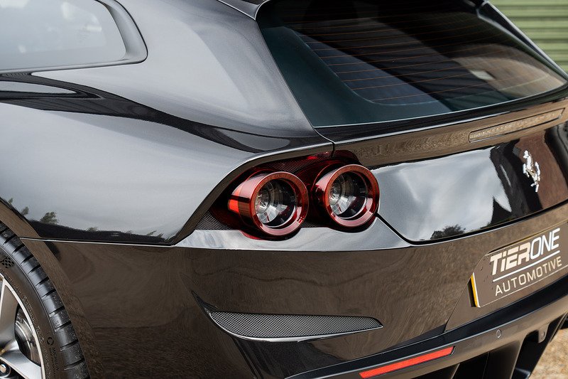 Ferrari GTC4Lusso T V8 - Large 32