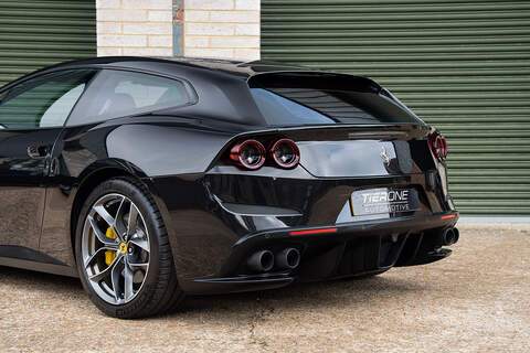 Ferrari GTC4Lusso T V8 - Large 51