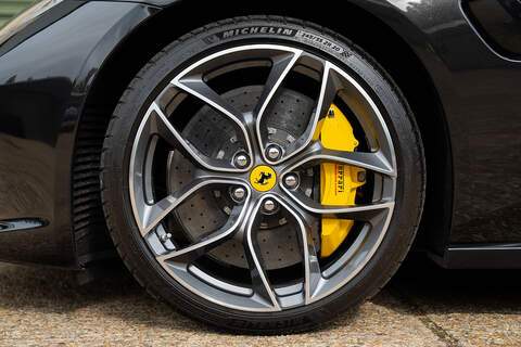 Ferrari GTC4Lusso T V8 - Large 61