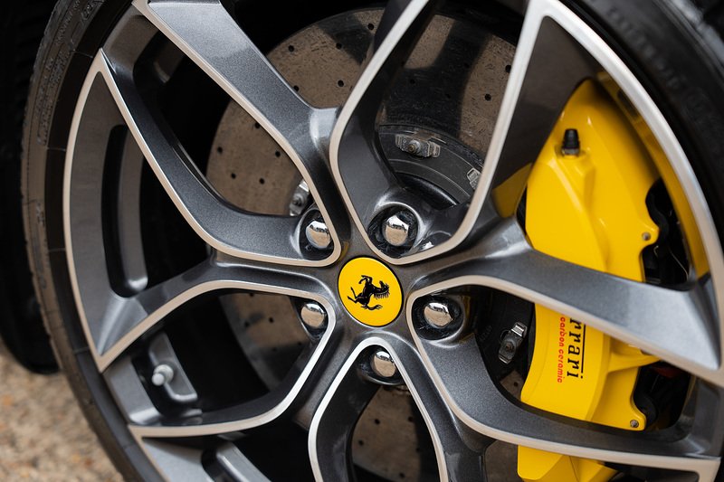 Ferrari GTC4Lusso T V8 - Large 57