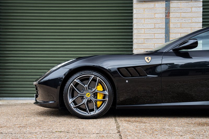 Ferrari GTC4Lusso T V8 - Large 52