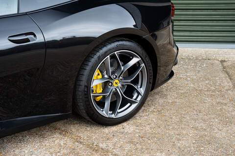 Ferrari GTC4Lusso T V8 - Large 56