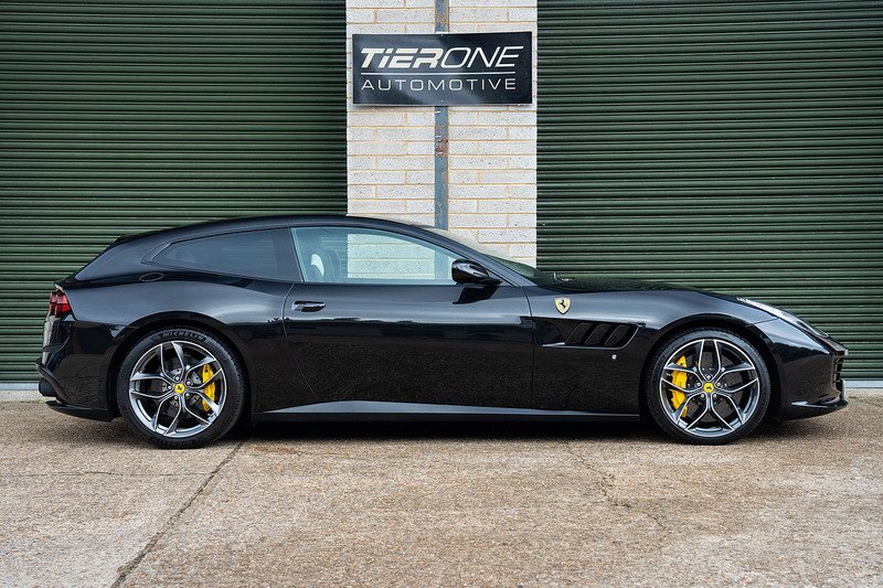 Ferrari GTC4Lusso T V8 - Large 9