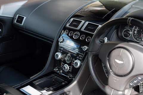 Aston Martin DBS - Large 42