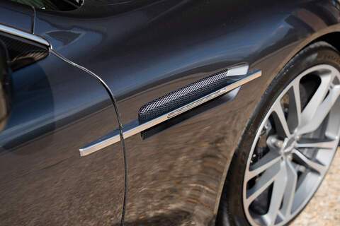 Aston Martin DBS - Large 49