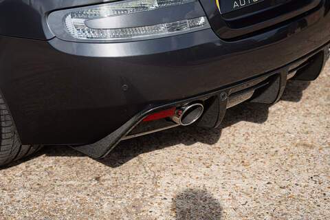 Aston Martin DBS - Large 26