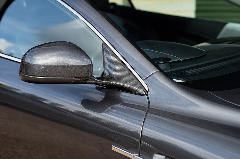 Aston Martin DBS - Large 24