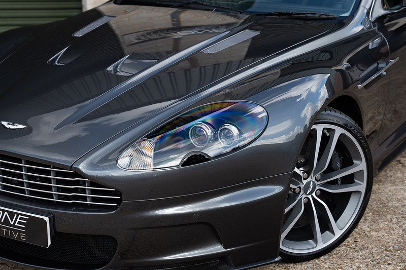 Aston Martin DBS - Large 23