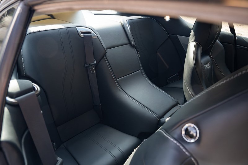 Aston Martin DBS - Large 39