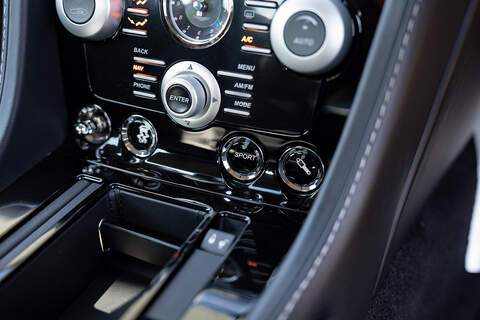 Aston Martin DBS - Large 20