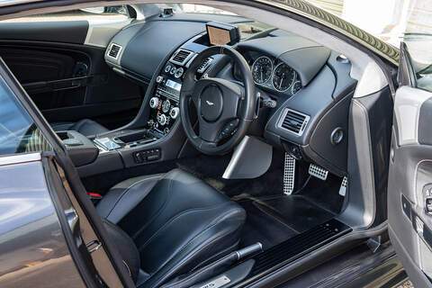 Aston Martin DBS - Large 10