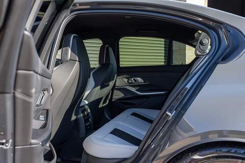 BMW M3 BiTurbo Competition - Large 38