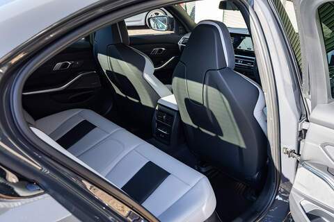 BMW M3 BiTurbo Competition - Large 12