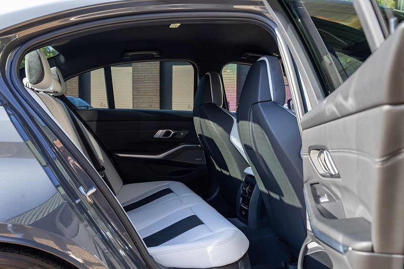 BMW M3 BiTurbo Competition - Large 5