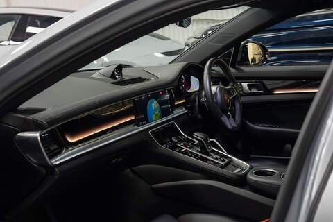 Porsche Panamera V6 E-Hybrid 4 - Large 4
