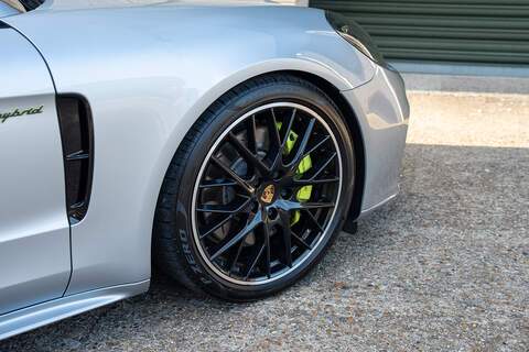 Porsche Panamera V6 E-Hybrid 4 - Large 27
