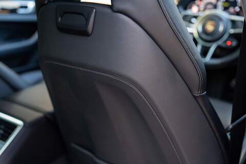 Porsche Panamera V6 E-Hybrid 4 - Large 40