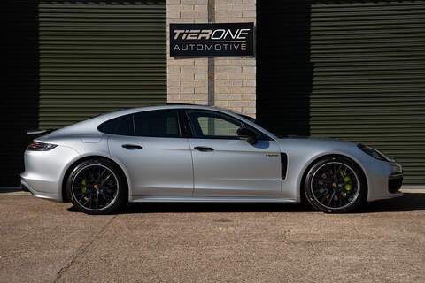 Porsche Panamera V6 E-Hybrid 4 - Large 2