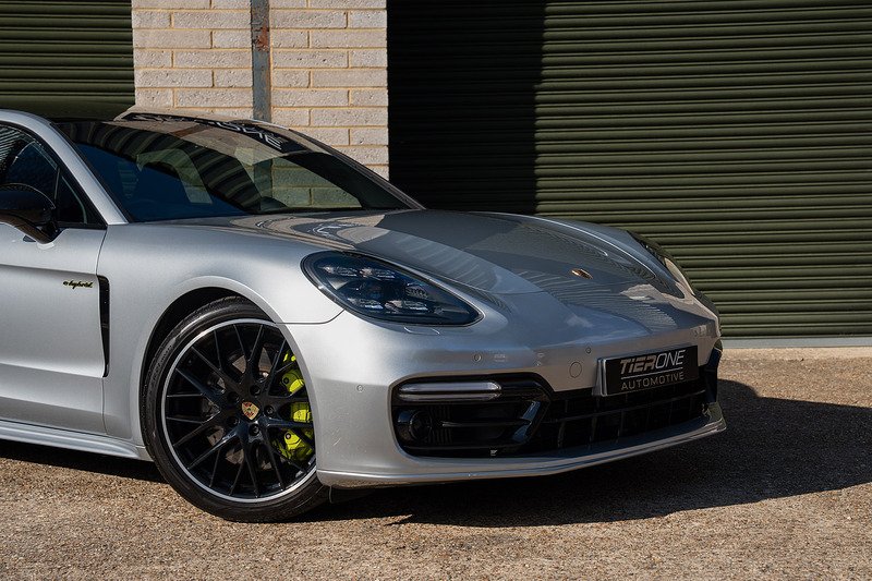 Porsche Panamera V6 E-Hybrid 4 - Large 48
