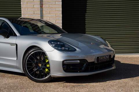Porsche Panamera V6 E-Hybrid 4 - Large 48