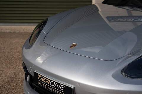 Porsche Panamera V6 E-Hybrid 4 - Large 46