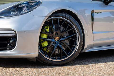 Porsche Panamera V6 E-Hybrid 4 - Large 6