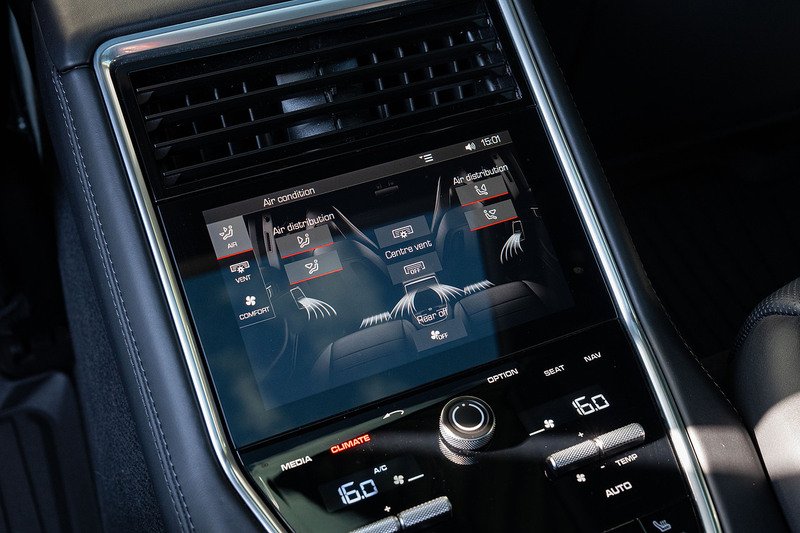 Porsche Panamera V6 E-Hybrid 4 - Large 14