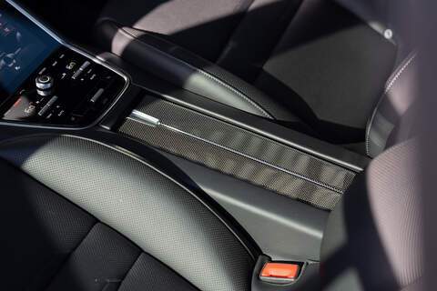 Porsche Panamera V6 E-Hybrid 4 - Large 23