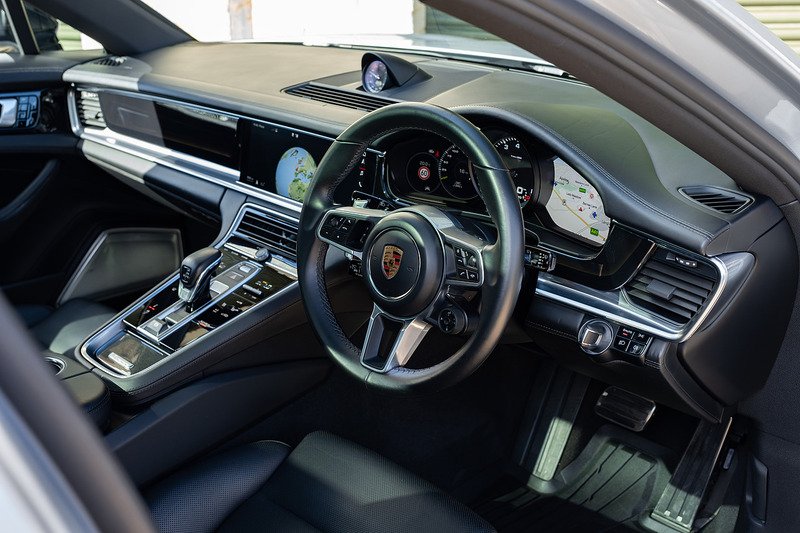 Porsche Panamera V6 E-Hybrid 4 - Large 34