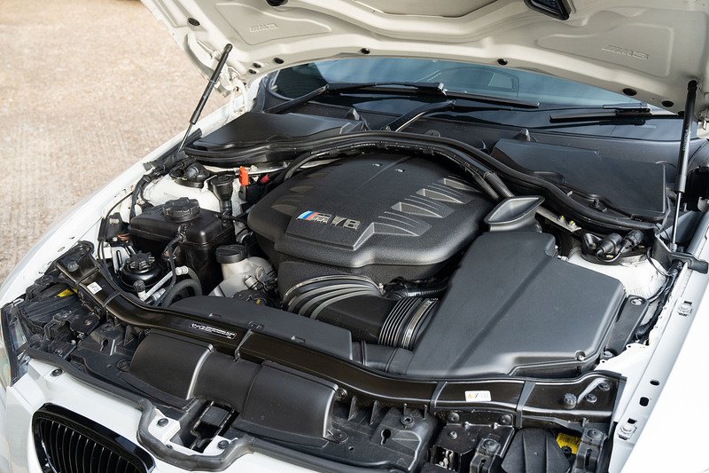 BMW M3 iV8 Competition - Large 55