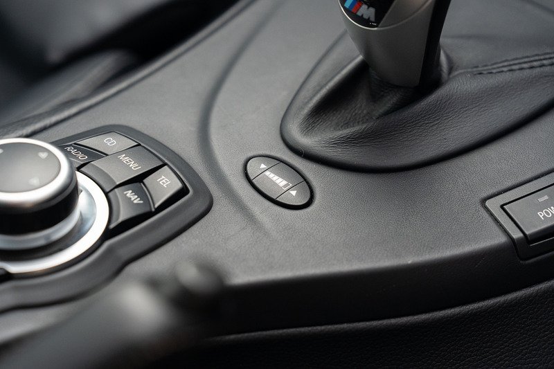 BMW M3 iV8 Competition - Large 38