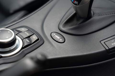 BMW M3 iV8 Competition - Large 38