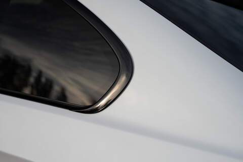 BMW M3 iV8 Competition - Large 41