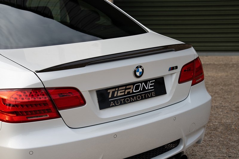 BMW M3 iV8 Competition - Large 42