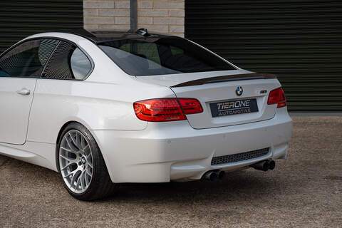 BMW M3 iV8 Competition - Large 50