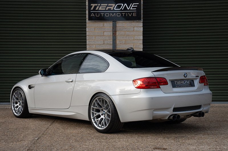 BMW M3 iV8 Competition - Large 8