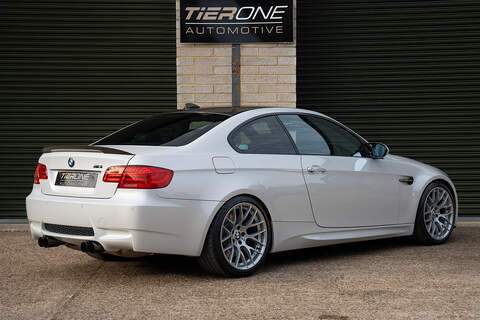 BMW M3 iV8 Competition - Large 1