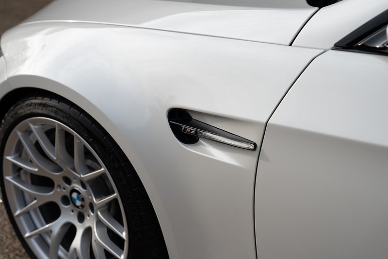 BMW M3 iV8 Competition - Large 23