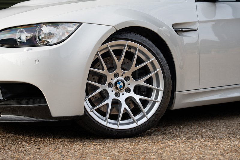 BMW M3 iV8 Competition - Large 52