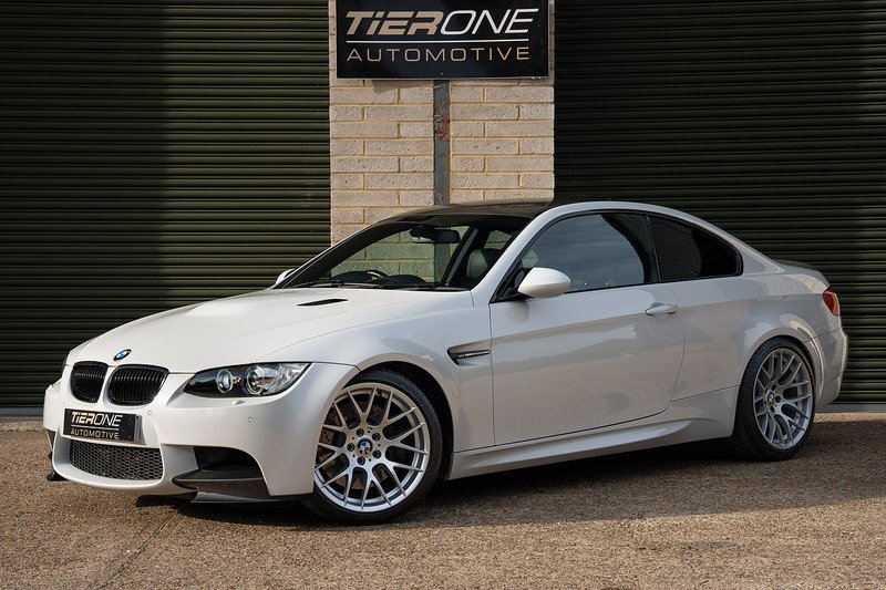 BMW M3 iV8 Competition - Large 0