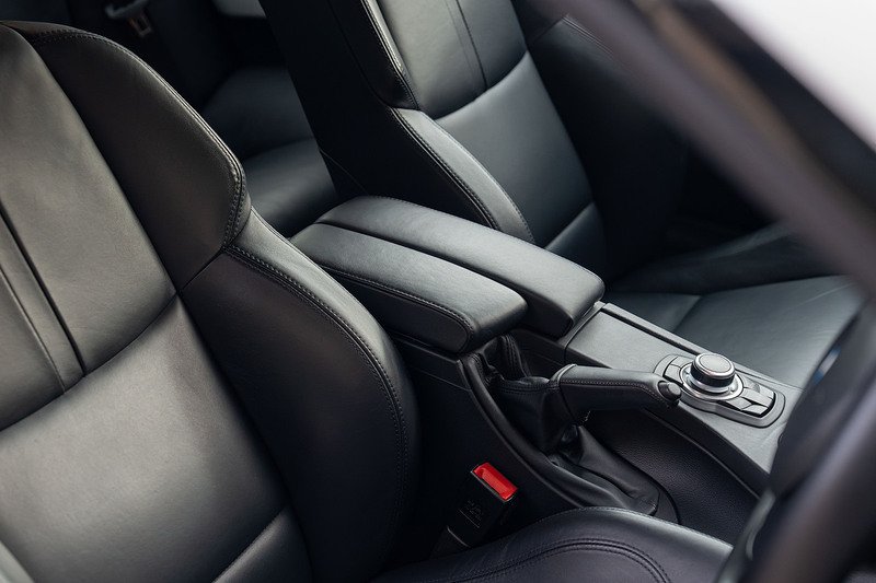 BMW M3 iV8 Competition - Large 17
