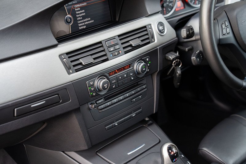 BMW M3 iV8 Competition - Large 14