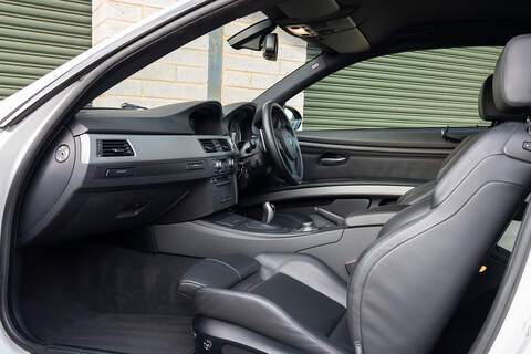 BMW M3 iV8 Competition - Large 3