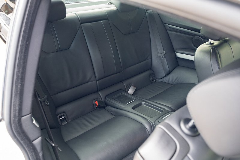 BMW M3 iV8 Competition - Large 31
